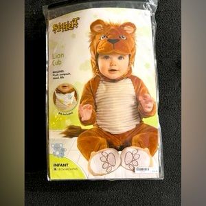 Lion cub costume